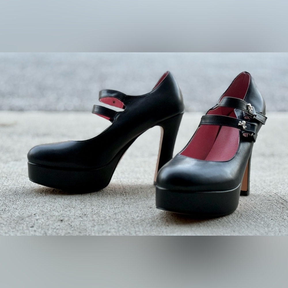 Classic Black Mary Jane Platform Heels - Sleek Women's Dress Shoes